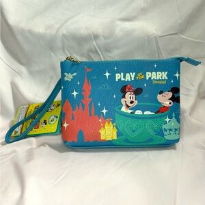Disneyland Play in the Park Light-Up Zip Wristlet NWT